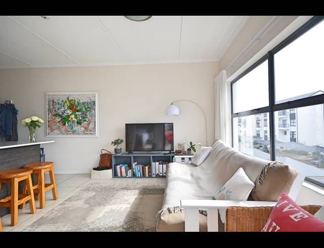 1 BEDROOM APARTMENT TO LET IN SANDOWN